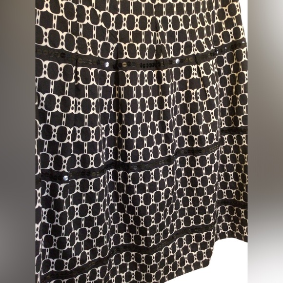 Loft Petites black cream sequin detail skirt size 6 petite - Picture 5 of 5